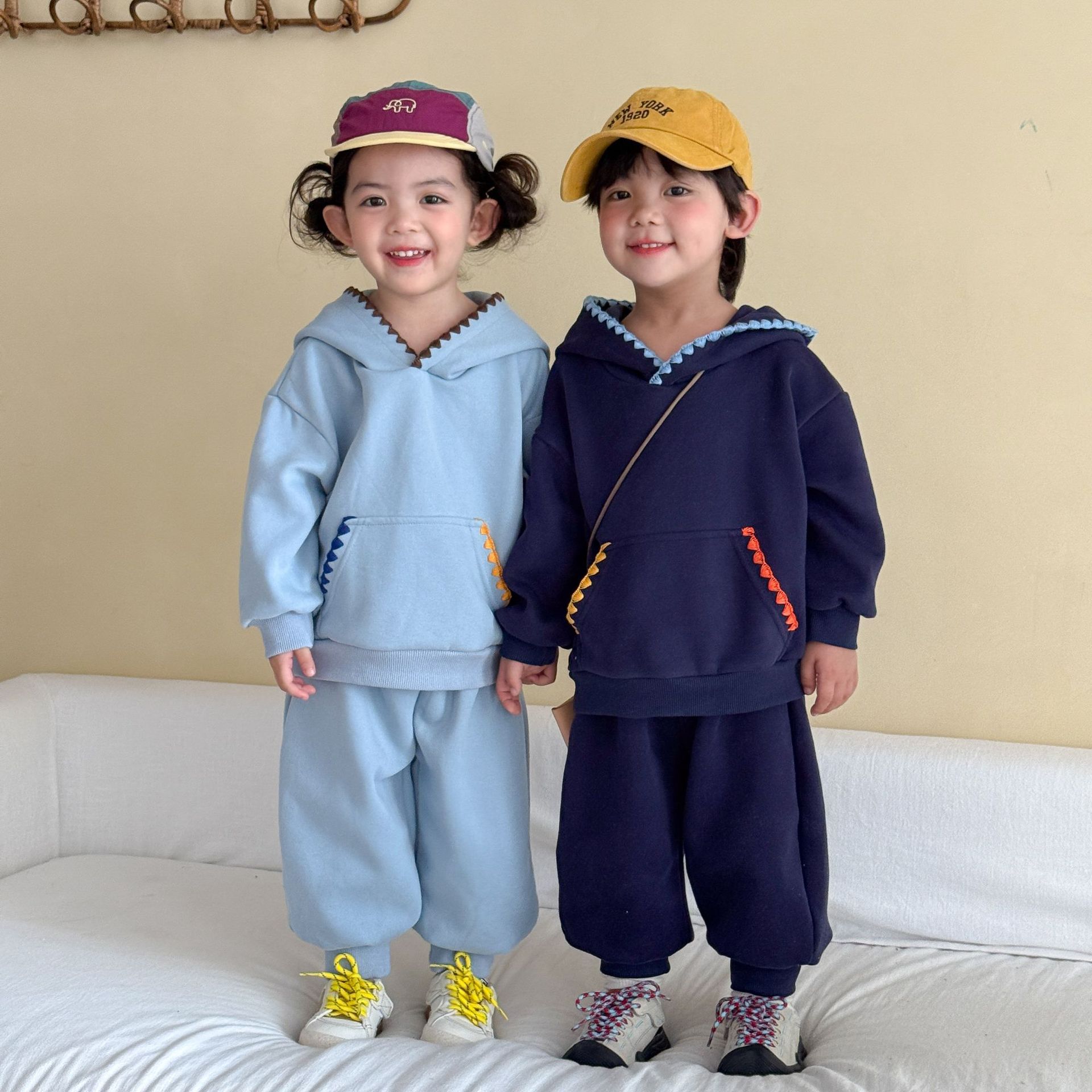 2026年秋新作 子供用長袖服セット 男の子女の子用フード付 - Running Gear For Kids のレビューと価格